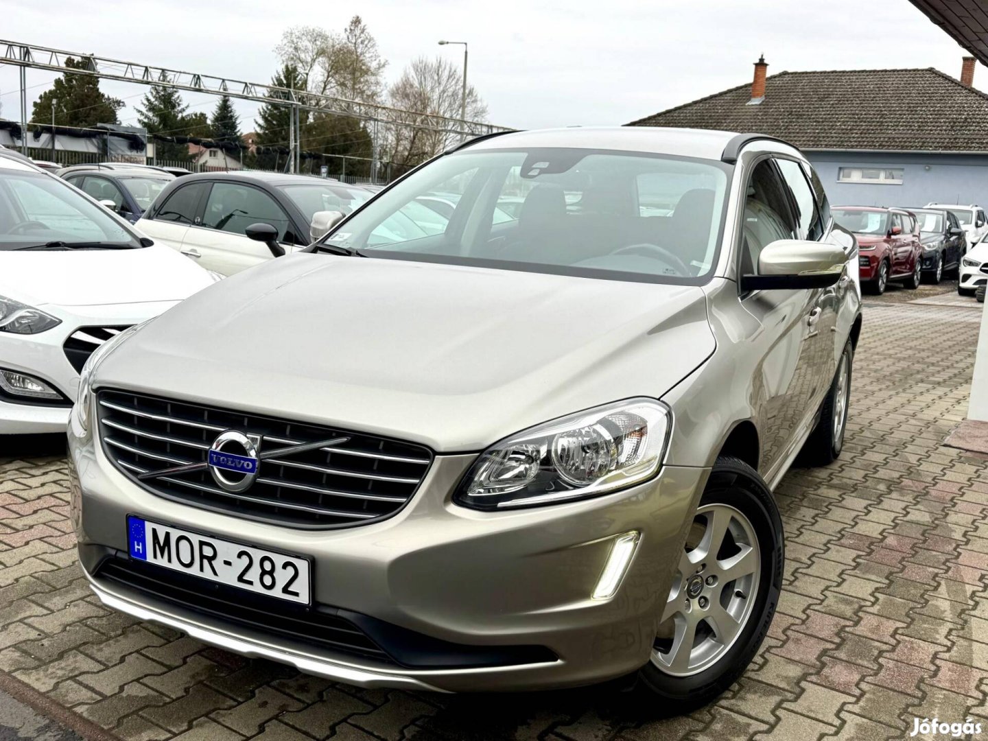Volvo XC60 2.0 D [D4] Momentum FWD 148000Km!Mag...